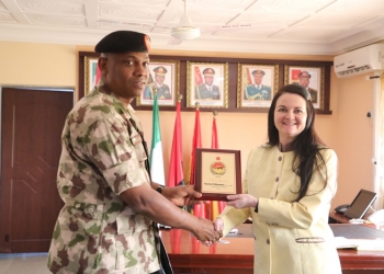 President Dekle leads Team to Yola command of Nigerian Army