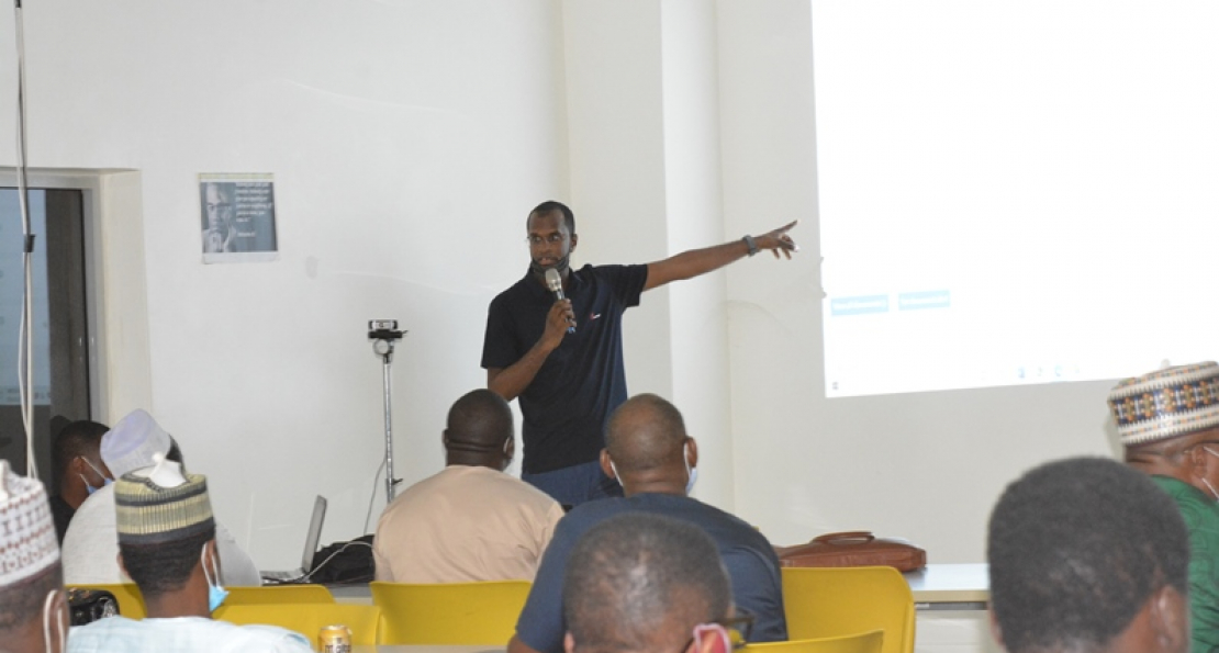 Graduate Seminars Focus on Research Methods, Tools