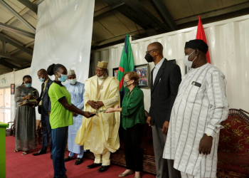 Thirteen Security Staff Bag Safety Management Certificates