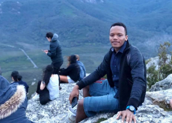 AUN Class of 2016 Valedictorian Greg Tanyi Wins Top Research Prize