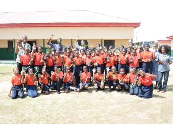Grade 5 Pupils and AUN Honor Society Join Hands for Greener Future