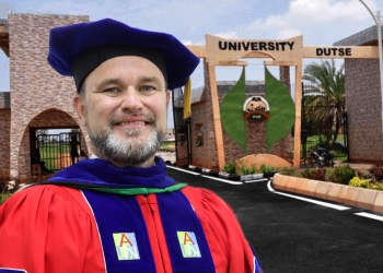 AUN President Congratulates FUD VC at Combined 8th and 9th Convocation Ceremony