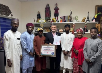 Northern Nigerian Students Honor AUN President DeWayne Frazier with Prestigious Leadership Award
