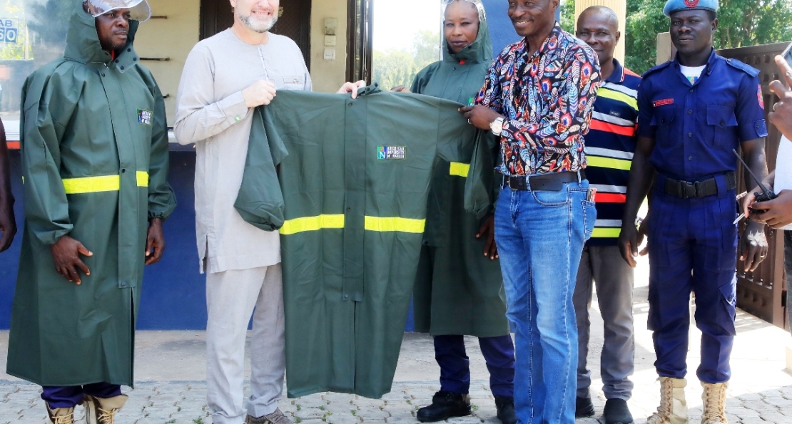 President Frazier Donates Raincoats to AUN Security Department