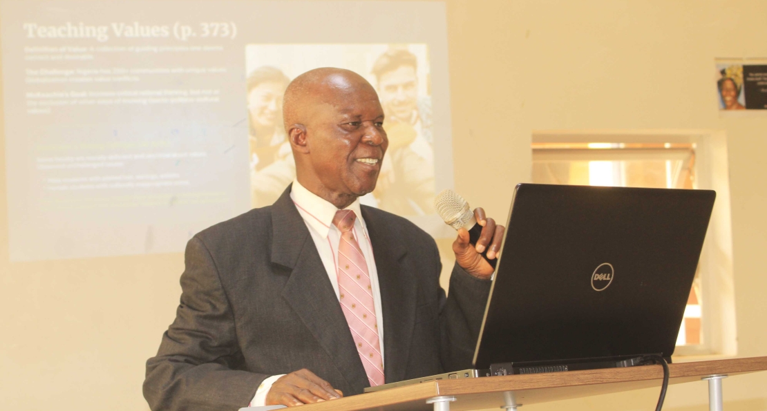  “Old Age Has Caught Up with the Book”, AUN Scholars Reimagine Teaching for Digital Era